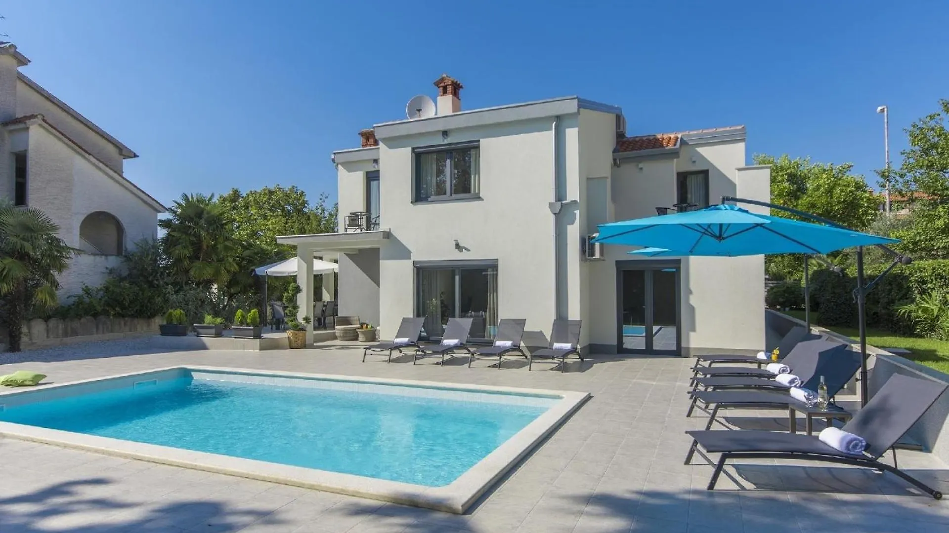 Ferienhaus Mit Privatpool Fuer 9 Personen Ca 248 Qm In Porec, Istrien Istrische Riviera