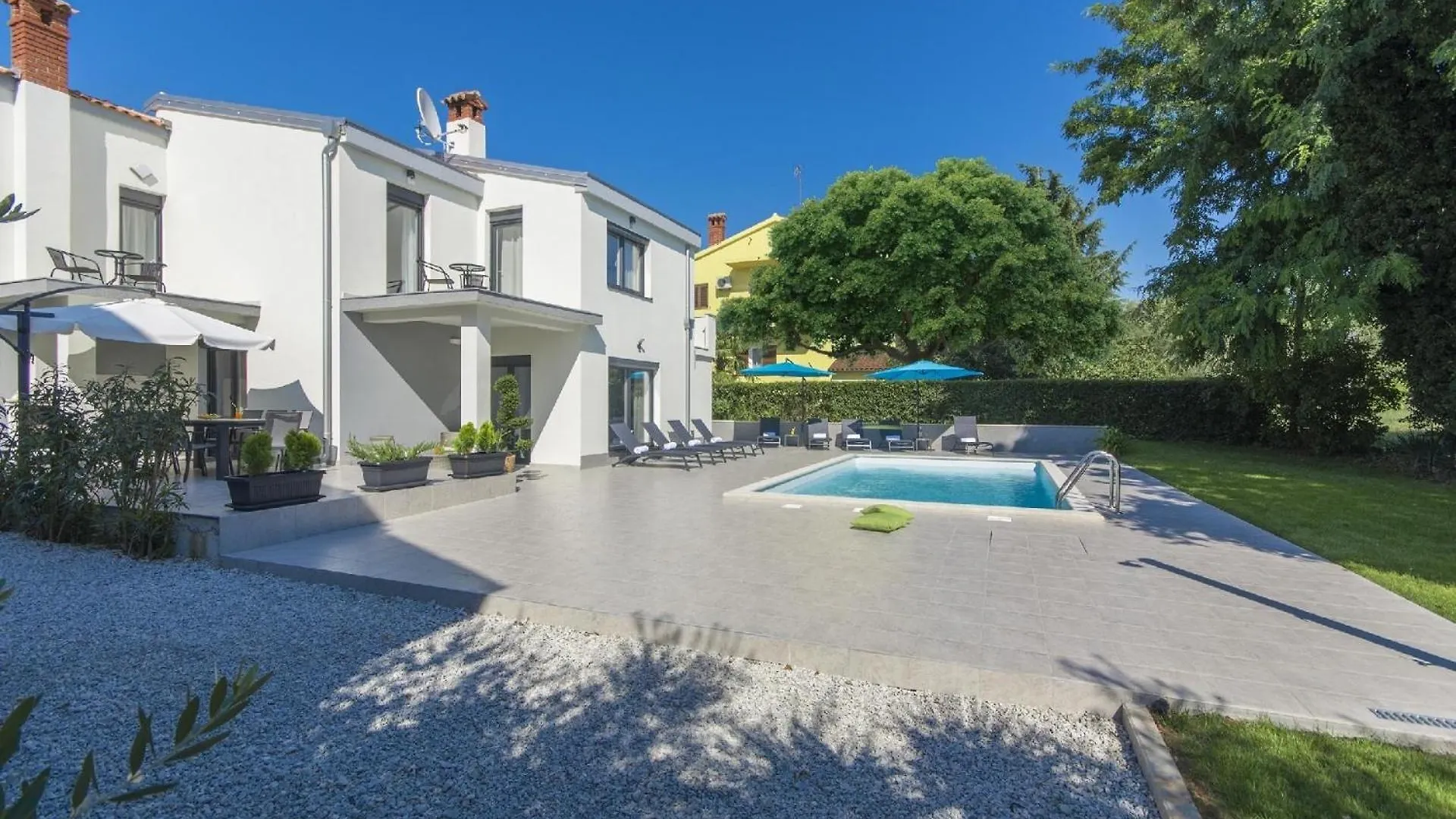 Ferienhaus Mit Privatpool Fuer 9 Personen Ca 248 Qm In Porec, Istrien Istrische Riviera Porec