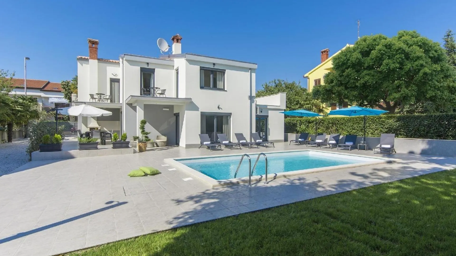 Holiday home Ferienhaus Mit Privatpool Fuer 9 Personen Ca 248 Qm In Porec, Istrien Istrische Riviera
