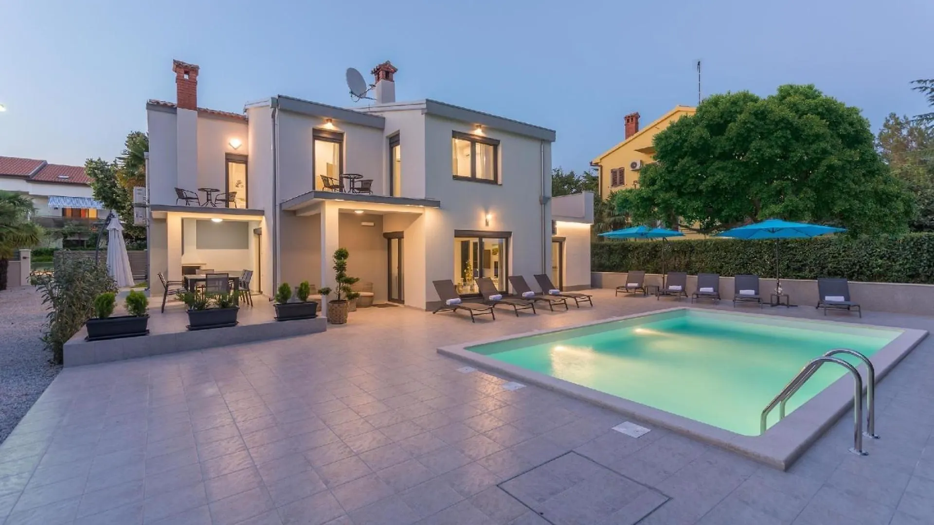 Ferienhaus Mit Privatpool Fuer 9 Personen Ca 248 Qm In Porec, Istrien Istrische Riviera 0*, Porec Croatia